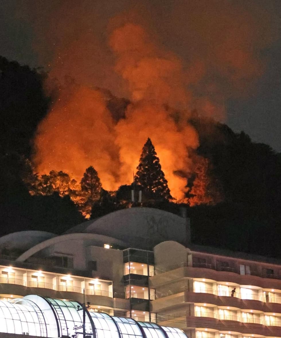 2026年6月9〜10日、有馬稲荷神社の火災